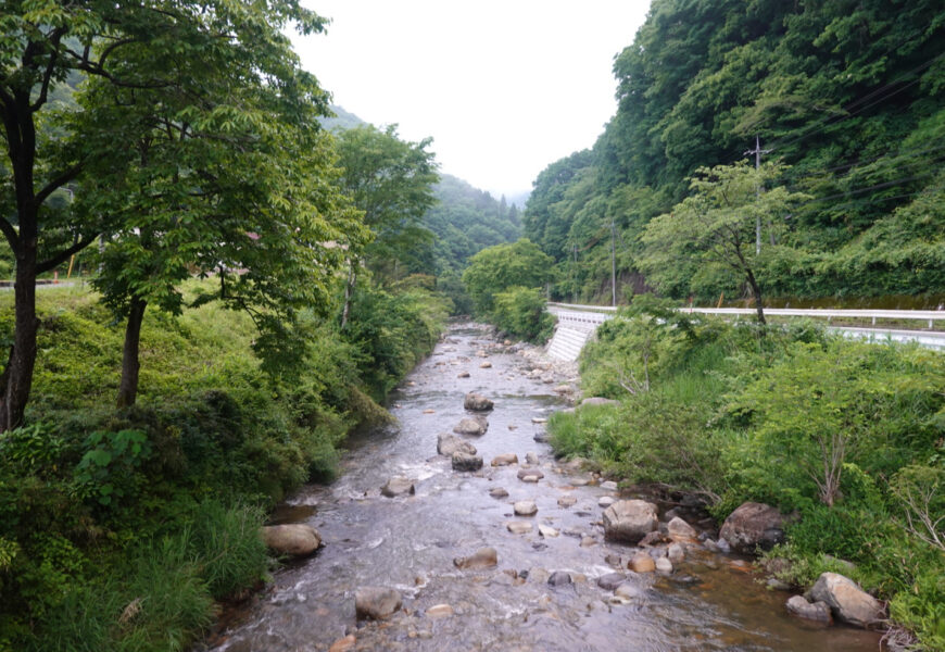 備後落合駅の近くを流れる小鳥原川