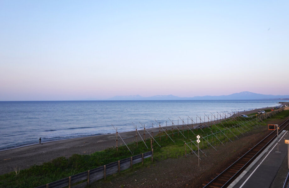 北浜駅展望台から見える知床半島