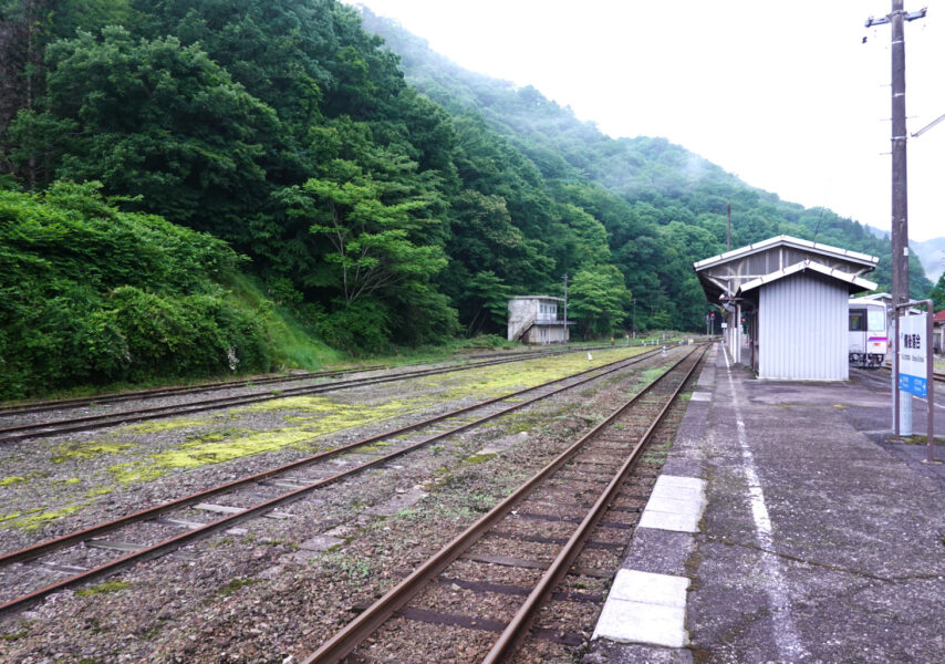 備後落合駅の３番線と側線