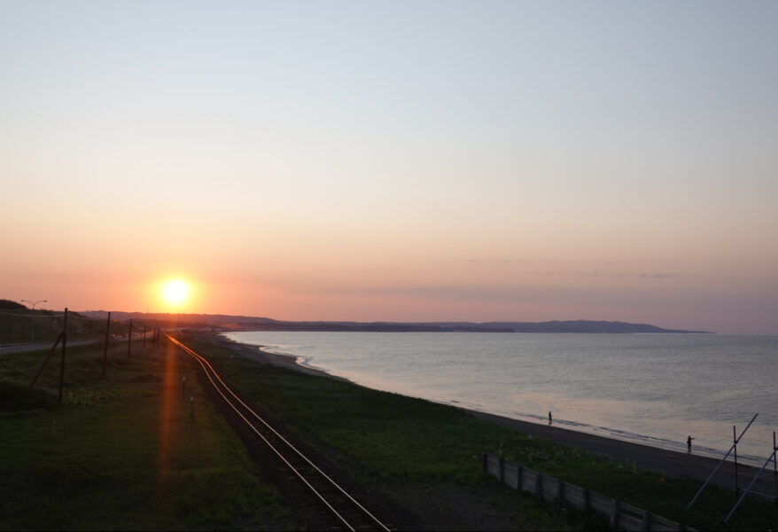 北浜駅展望台から見る夕日（網走方面）