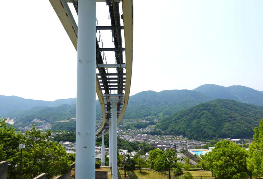 みどり中央駅前から瀬野地区を眺める