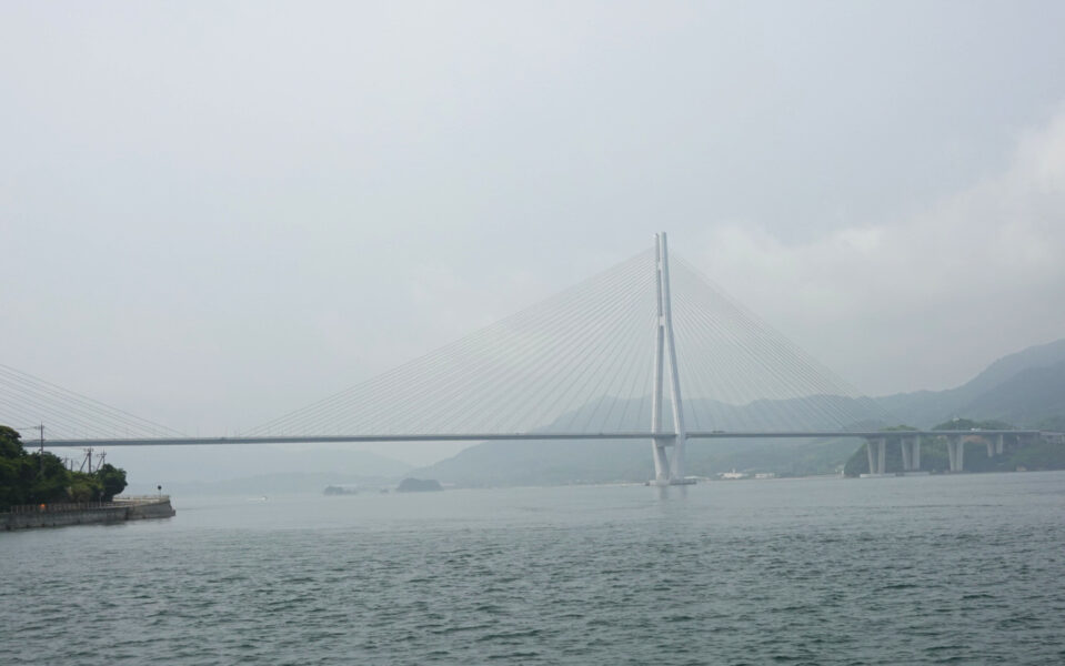 生口島から多々羅大橋を眺める