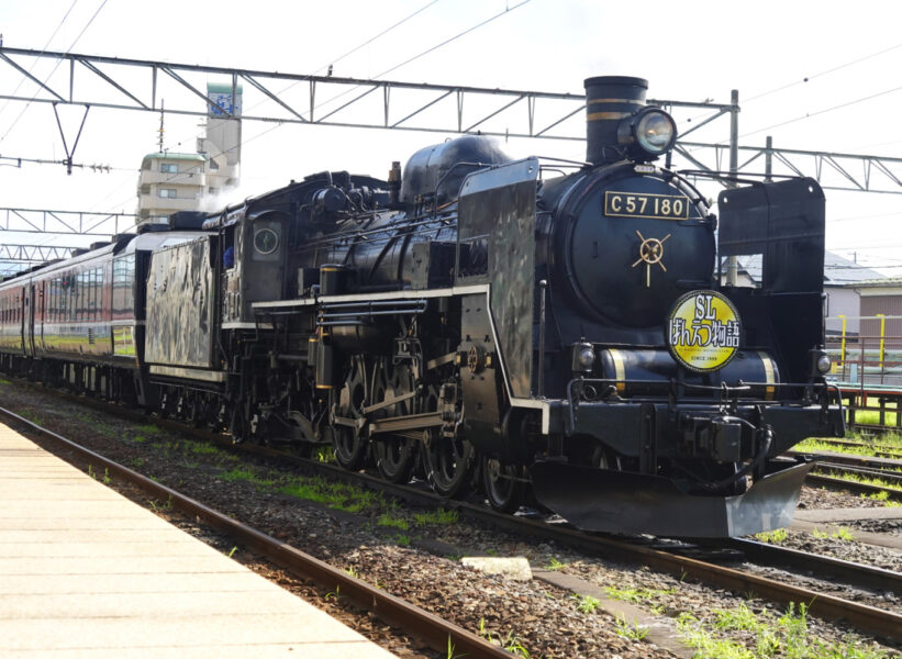 会津若松駅の側線で待機中のＳＬばんえつ物語