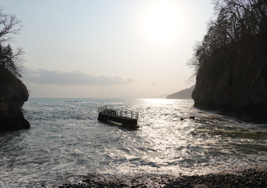 岩屋観音前から夕陽に照らされる内浦湾