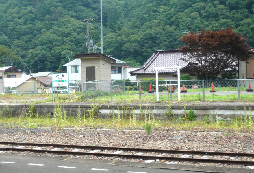 かつては岩泉線が分岐していた茂市駅