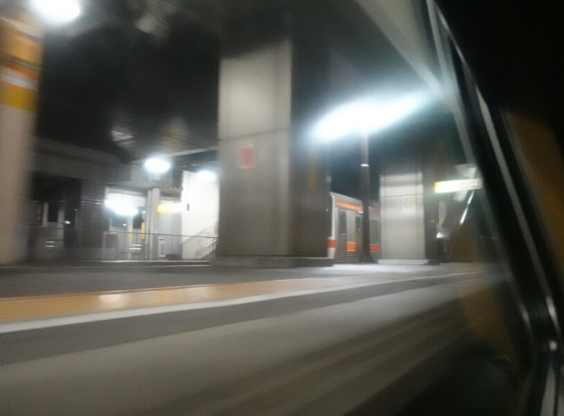 寝台特急サンライズ・岡崎駅を通過
