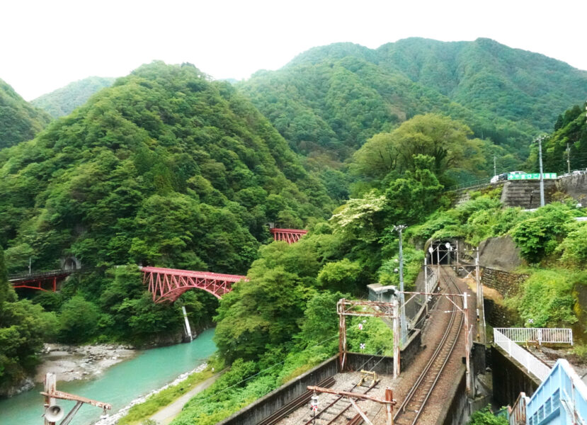 宇奈月駅前からの景色