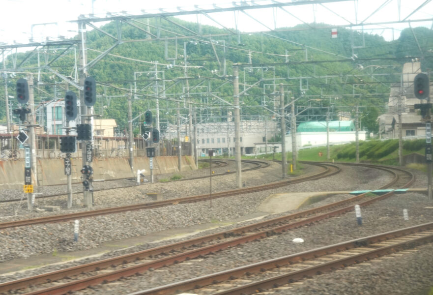 塩尻駅出発後（中央東線と分岐）