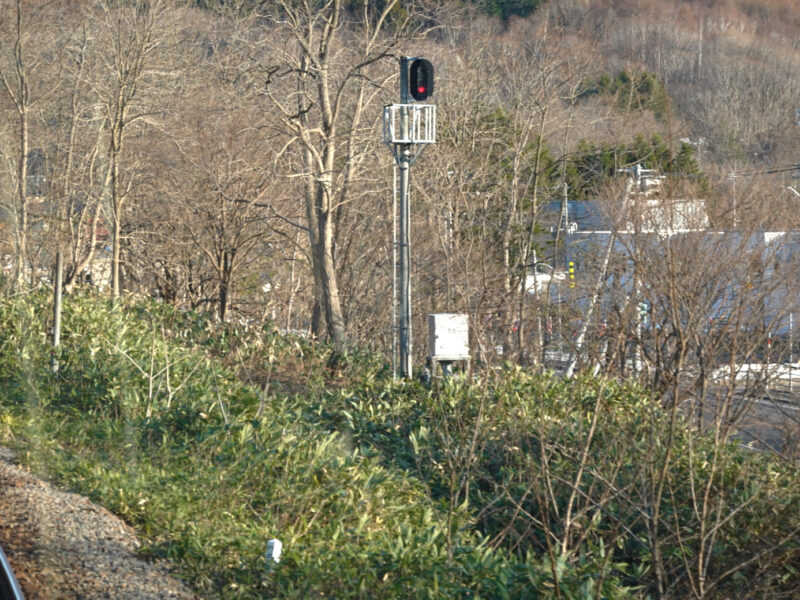 小沢駅下り線場内信号機