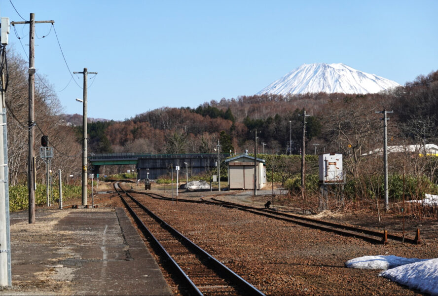 小沢駅ホーム・倶知安方面