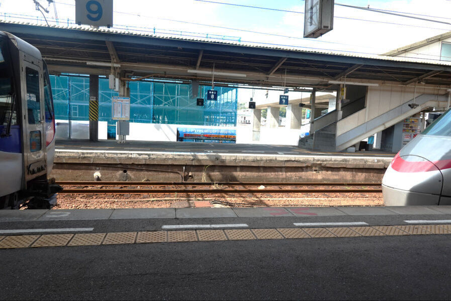 松山駅・特急乗り換え