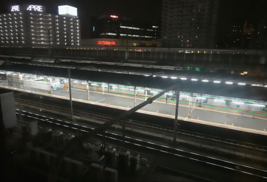 夜の赤羽駅