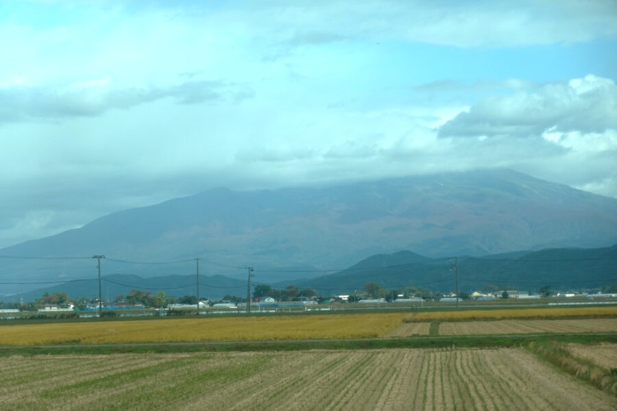 鳥海山（特急いなほ１号・余目⇒酒田）