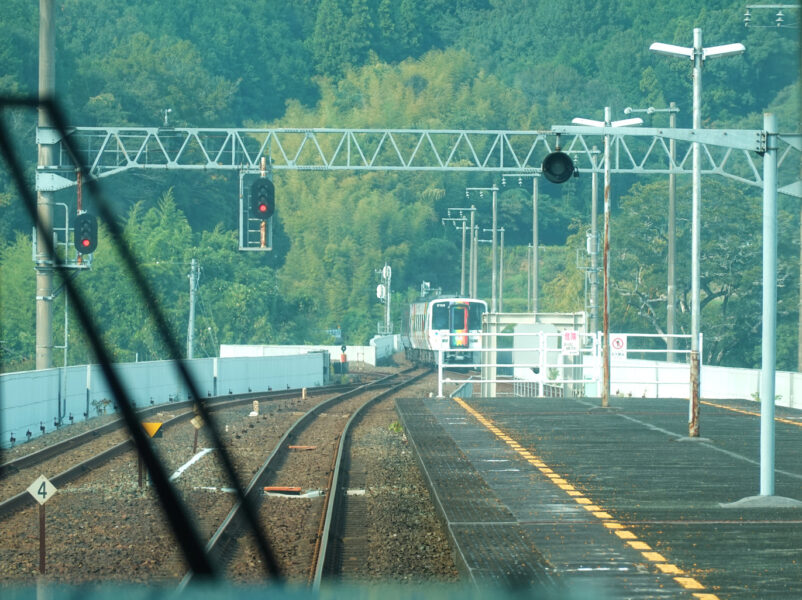 内子駅（前面展望・特急宇和海１８号）