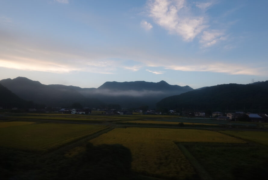 岡山県内（寝台特急サンライズ瀬戸の車窓）