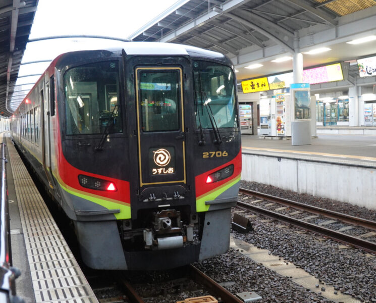 ２７００系・特急うずしお３号（高松駅）