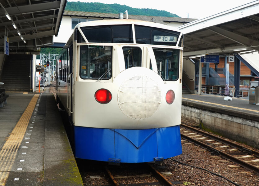 キハ３２形・0系新幹線（窪川駅）