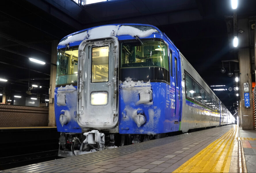 キハ１８３系・１号車（札幌駅）