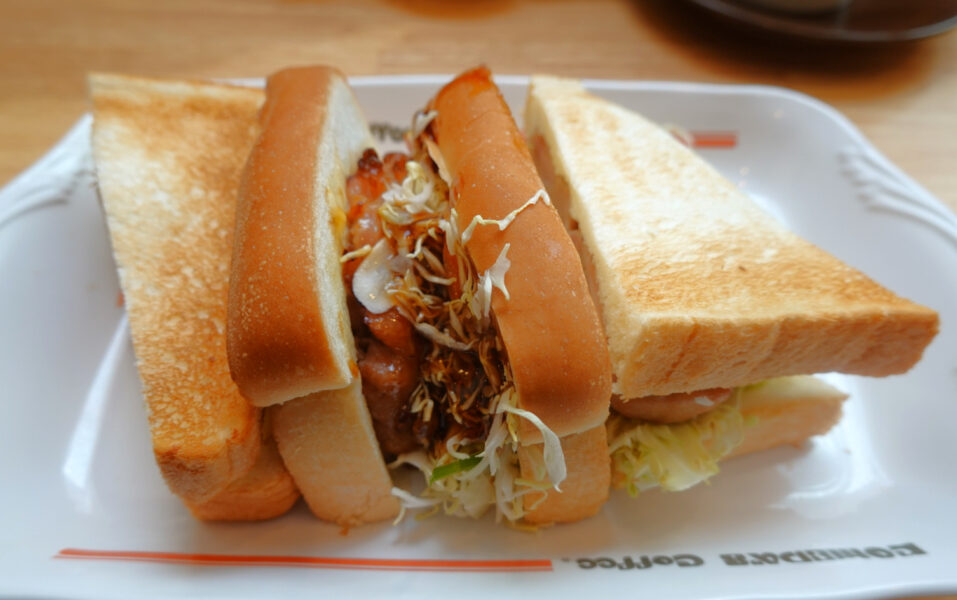 コメダ珈琲（旭川公園通り店）あみ焼きチキンホットサンド