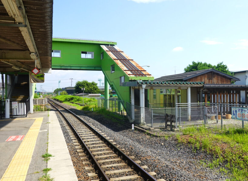 羽前長崎駅のホーム