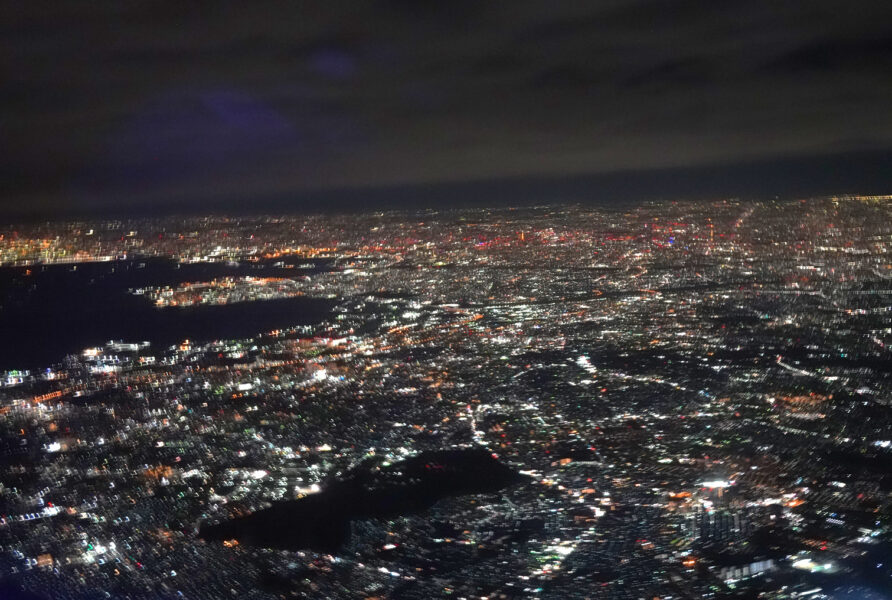 東京の夜景（ＪＡＬ５６６）