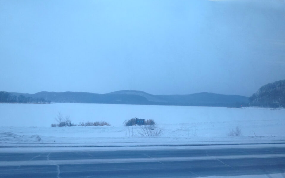 キハ１８３系・特急大雪１号　車窓（網走湖）