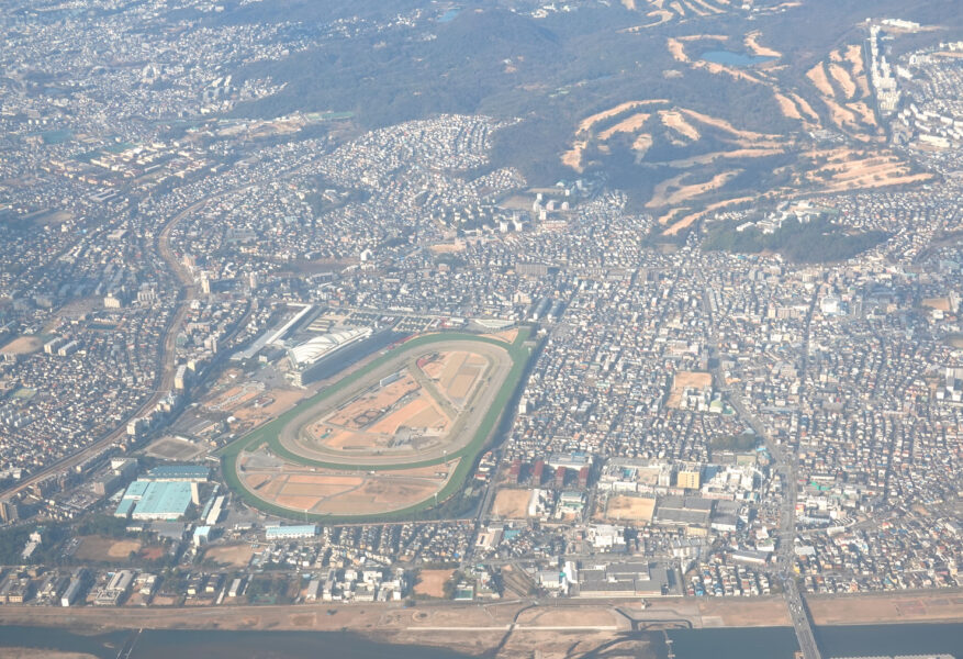 JAL2321（車窓）・阪神競馬場