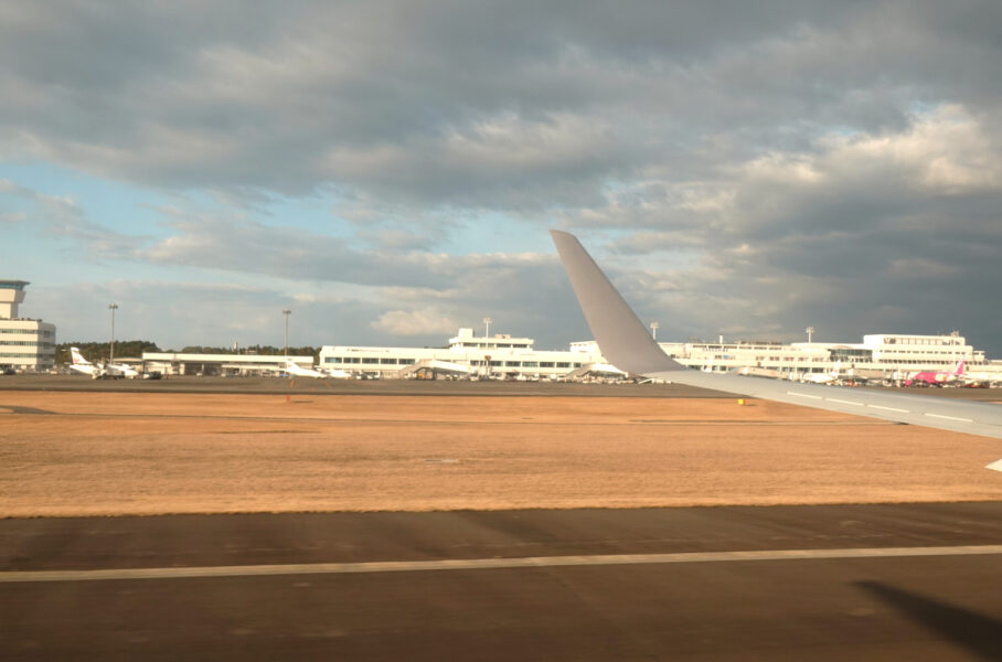 ＪＡＬ６４１（車窓）・鹿児島空港