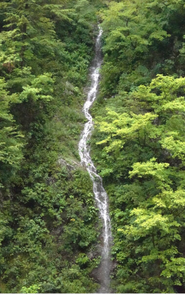 自然の滝（欅平・名剣温泉）