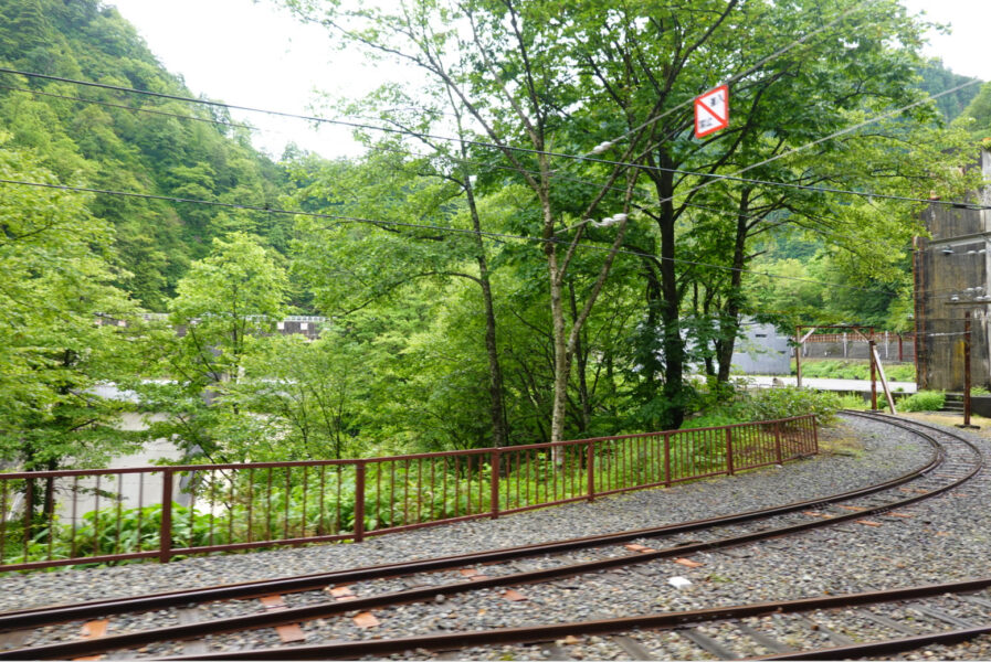 小屋平駅