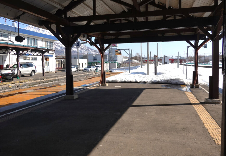 壊される前の倶知安駅・旧ホーム