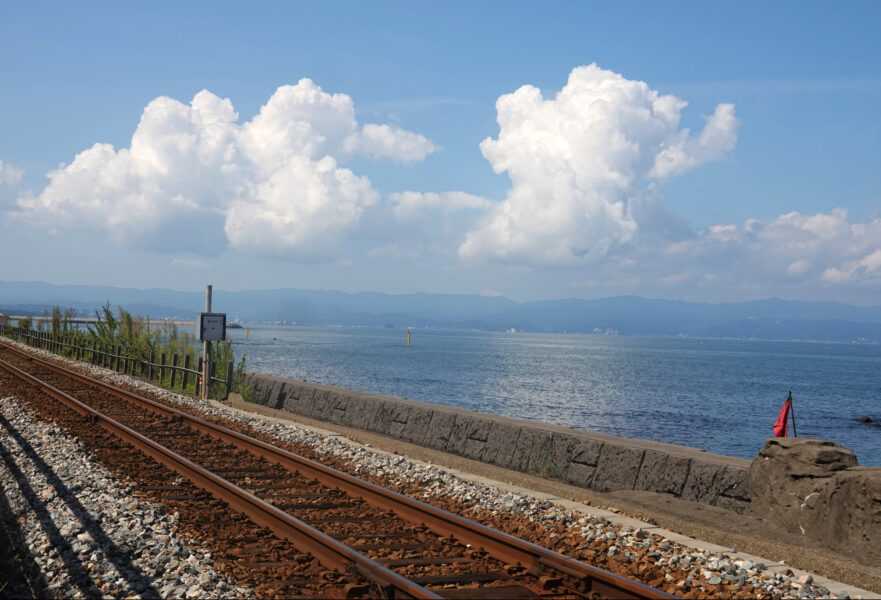 雨晴海岸（氷見線）