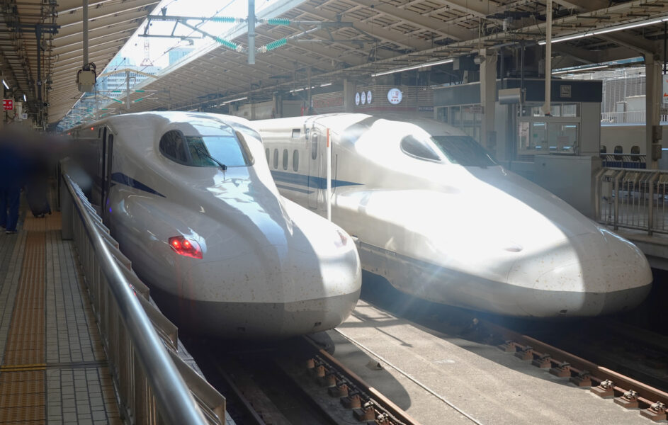 のぞみ３３号（東京駅・N700S）