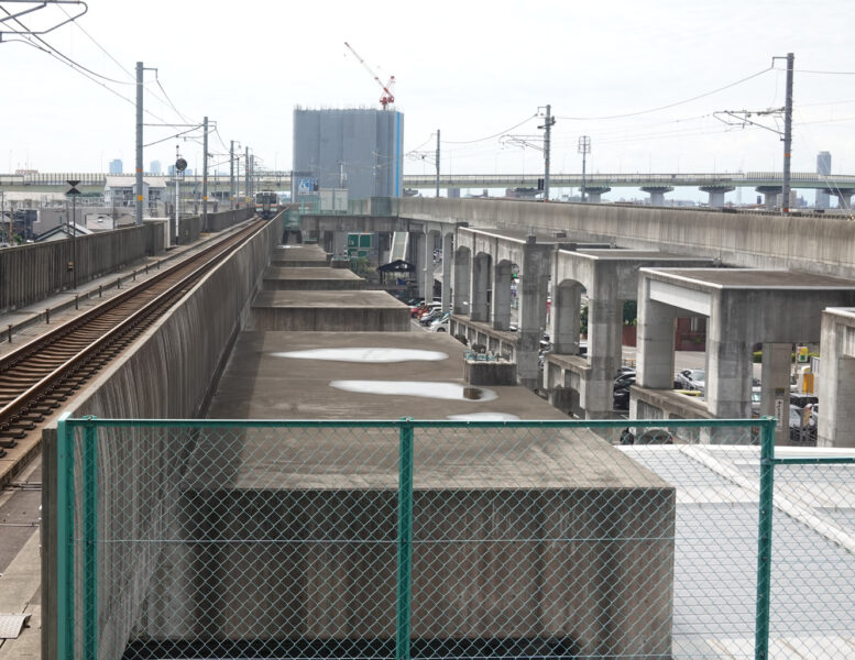 勝川駅のホーム・未完成部分