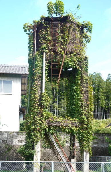 伊勢奥津駅・給水塔