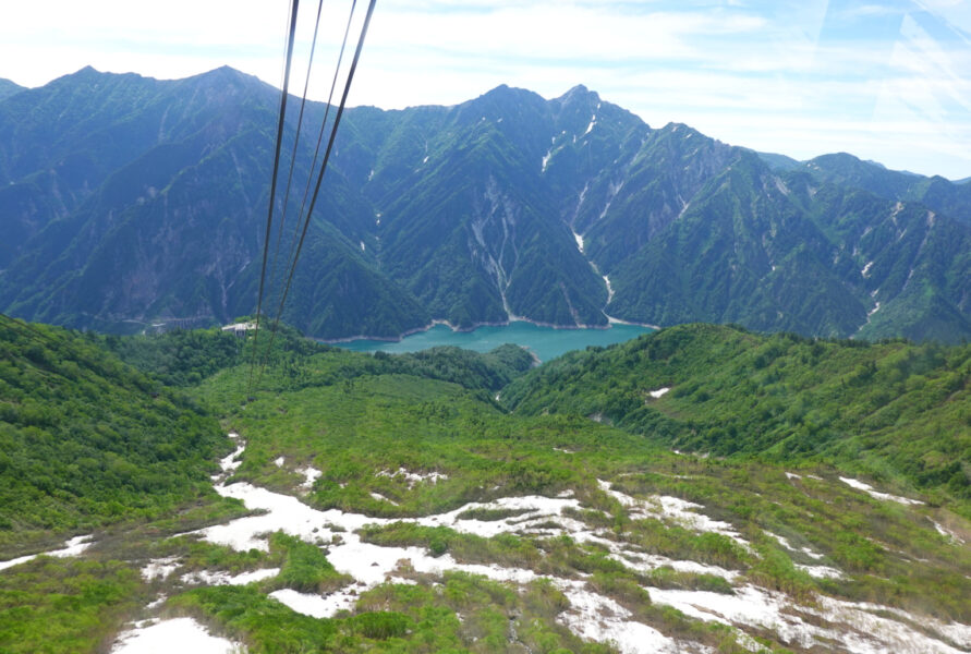 立山ロープウェイ（大観峰　出発直後）