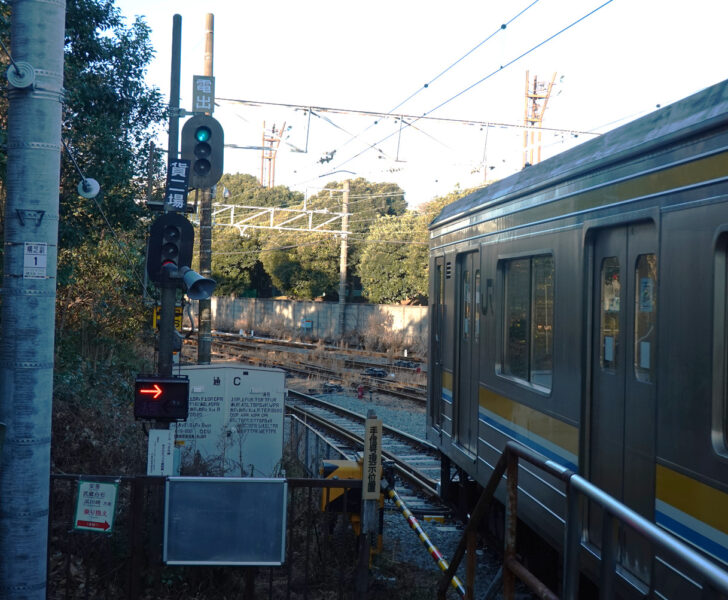 浅野駅ホーム（海芝浦方面）