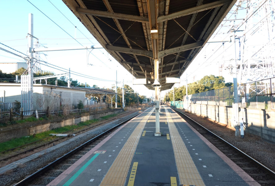 浅野駅ホーム（扇町方面）