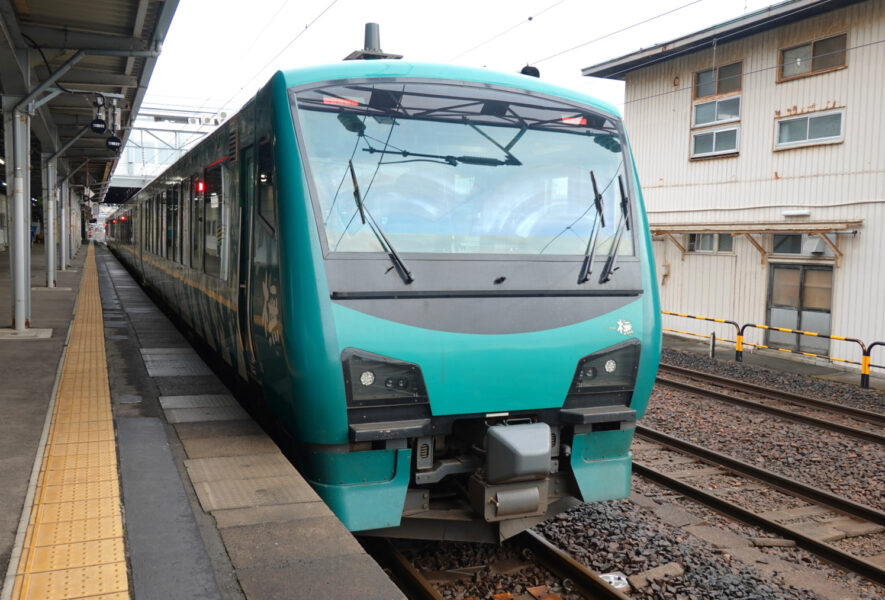 HB-E300（秋田駅）