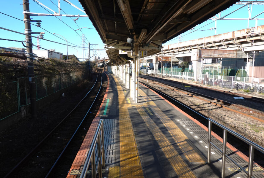 鶴見線ホーム（浜川崎駅）