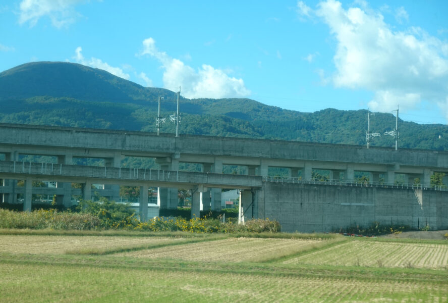 上越妙高駅出発後（特急しらゆき３号）車窓