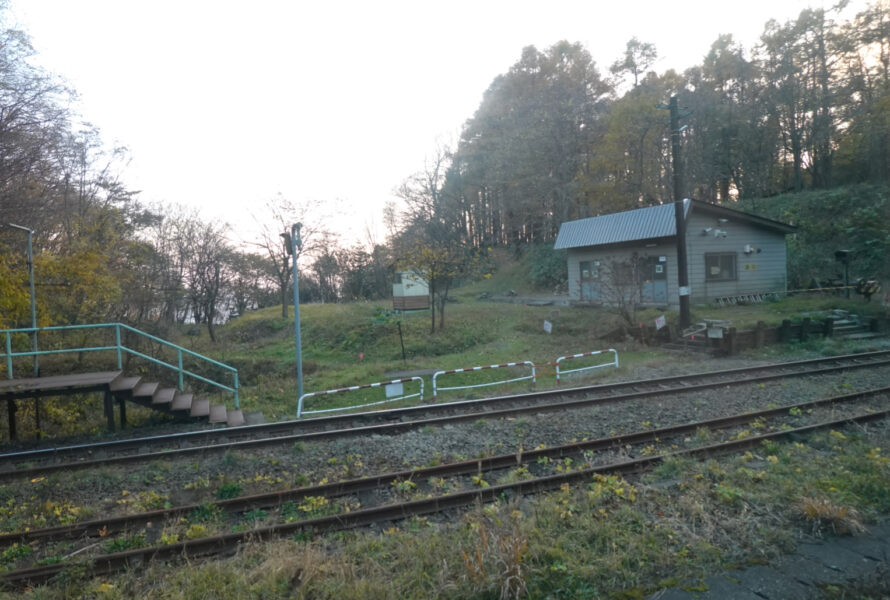 小幌駅に停車中（東室蘭行き）