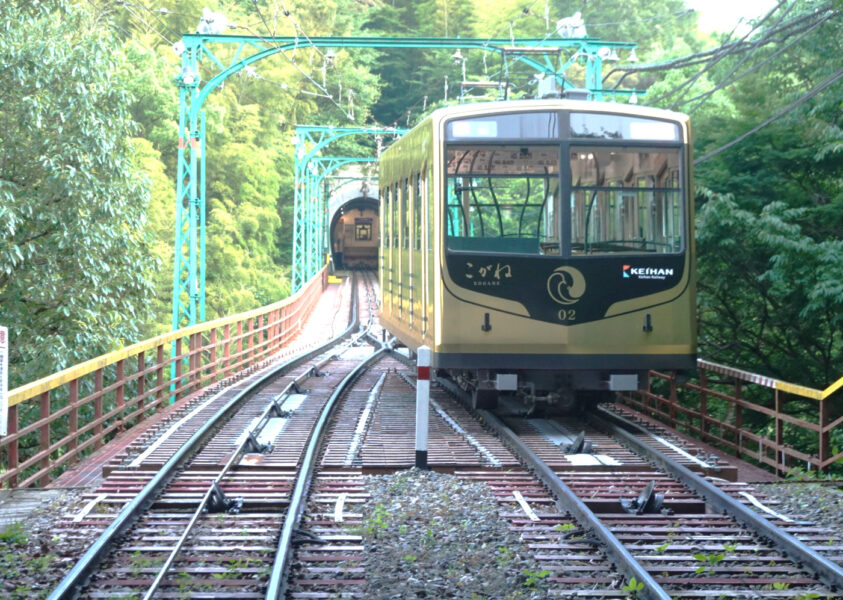 京阪ケーブル　行き違い（下り）