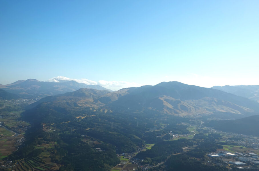 熊本空港離陸　阿蘇