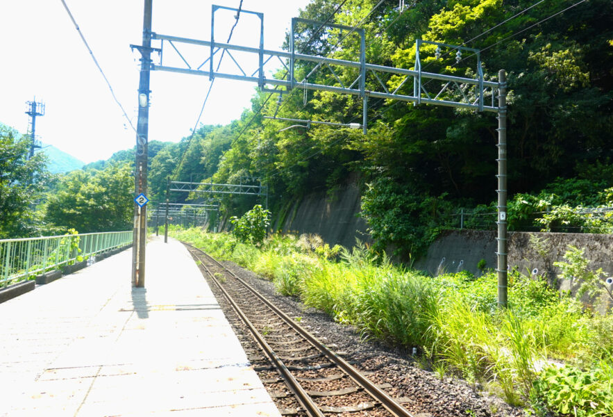 湯檜曽駅下りホーム（水上方面）