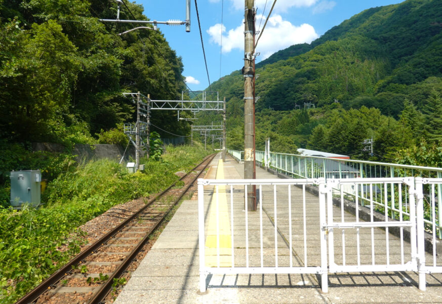 湯檜曽駅下りホーム端（新潟方面）