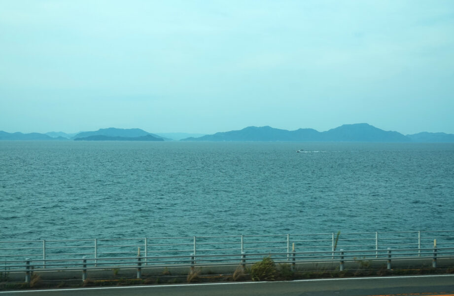 特急しおかぜ２４号　車窓（瀬戸内海）