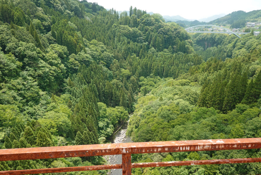 高千穂橋梁からの景色（岩戸川・あまてらす鉄道）