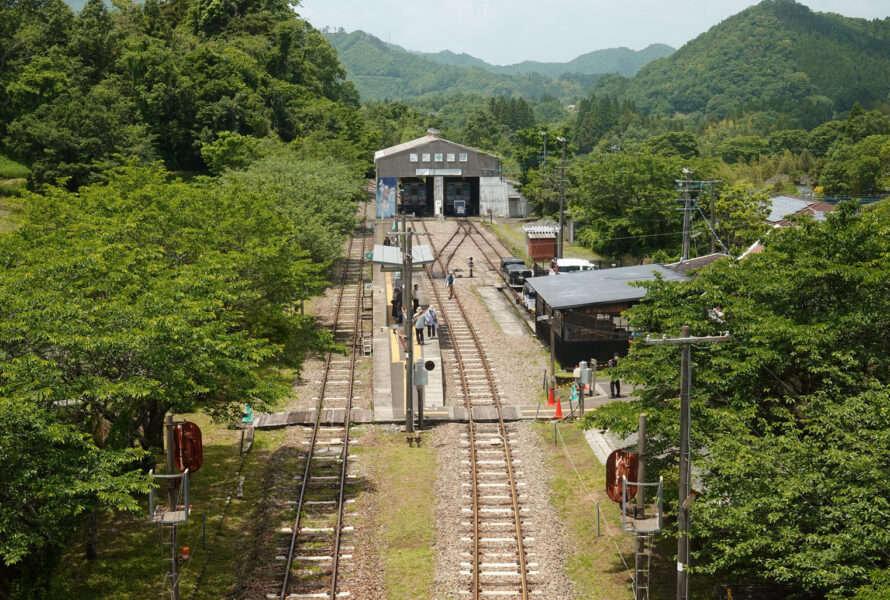 高千穂あまてらす鉄道（県道237号の橋上から）