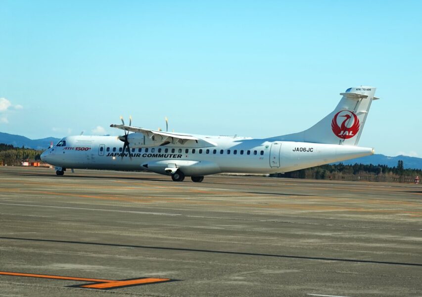 先発するATR42-600